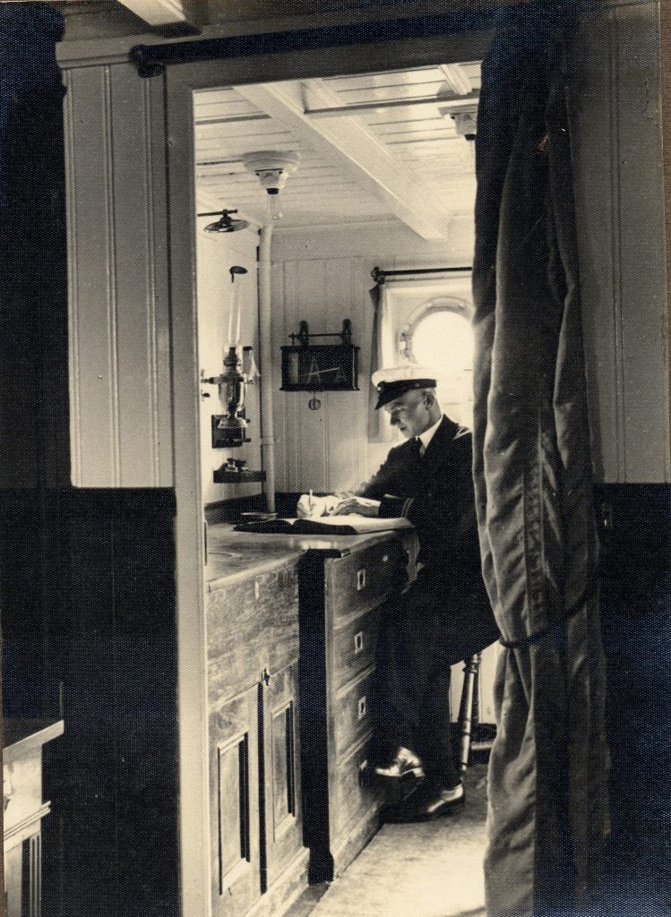 The second in the navigation cabin HC